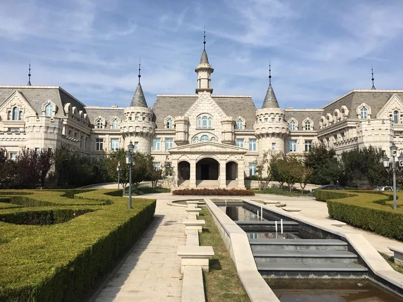 【興龍熱點】秦皇島首屆旅發大會領導團隊觀摩中秦興龍旗下洲頓莊園及集發農業夢想王國項目